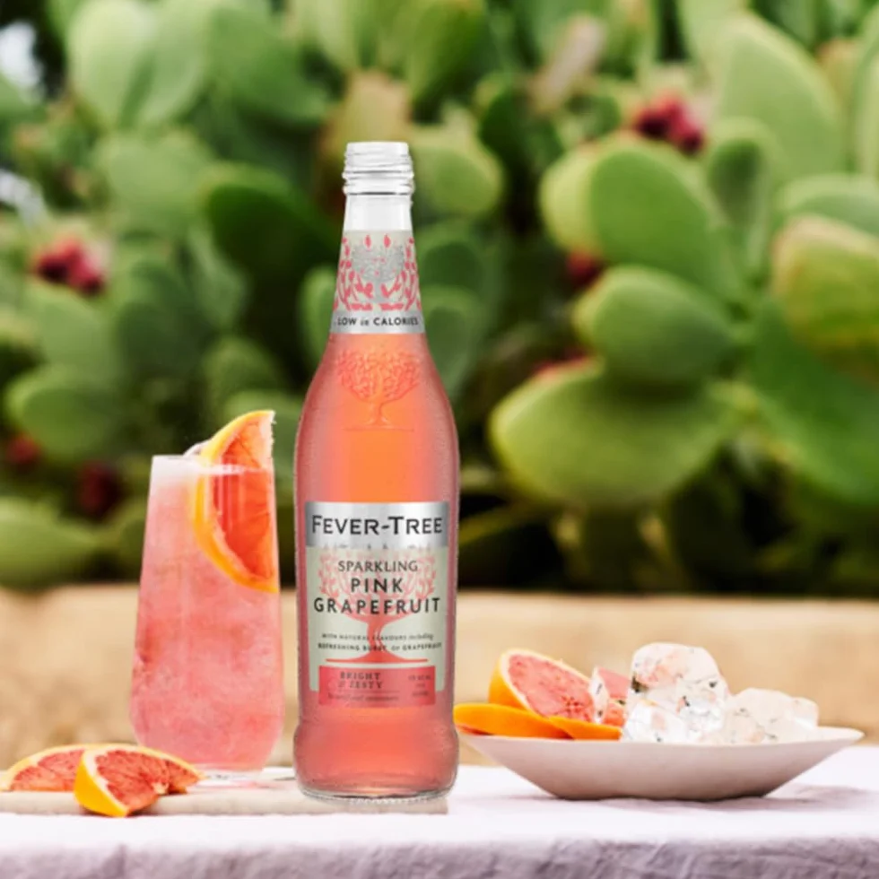 FEVER-TREE - 8 Bouteilles de 500 ml de soda GRAPEFRUIT-boisson pétillante aux notes fruitées élaborée à base d'eau de source et de jus de pamplemousse- Pour des cocktails d'exception