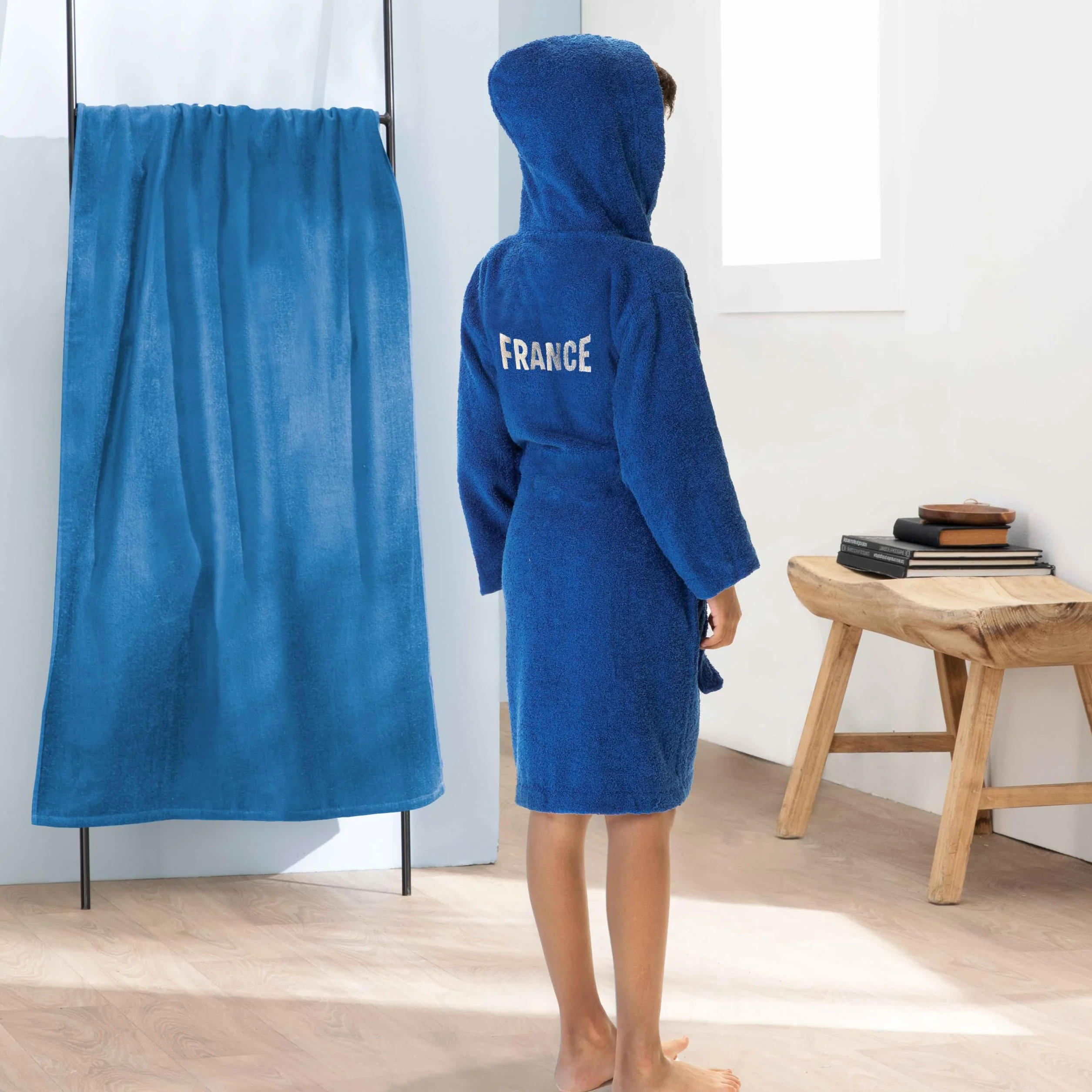 OMYDREAM PARIS Peignoir Enfant 100% Coton OEKO-TEX Taille 6/8 ans Bleu