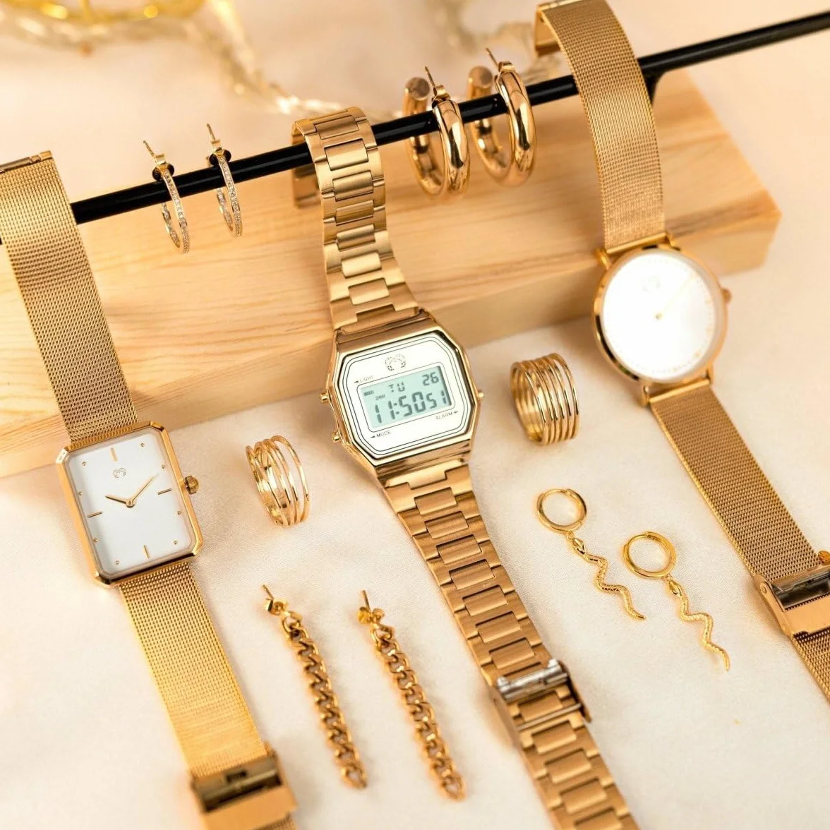Montre numérique femme bracelet cadran vintage quartz élégante