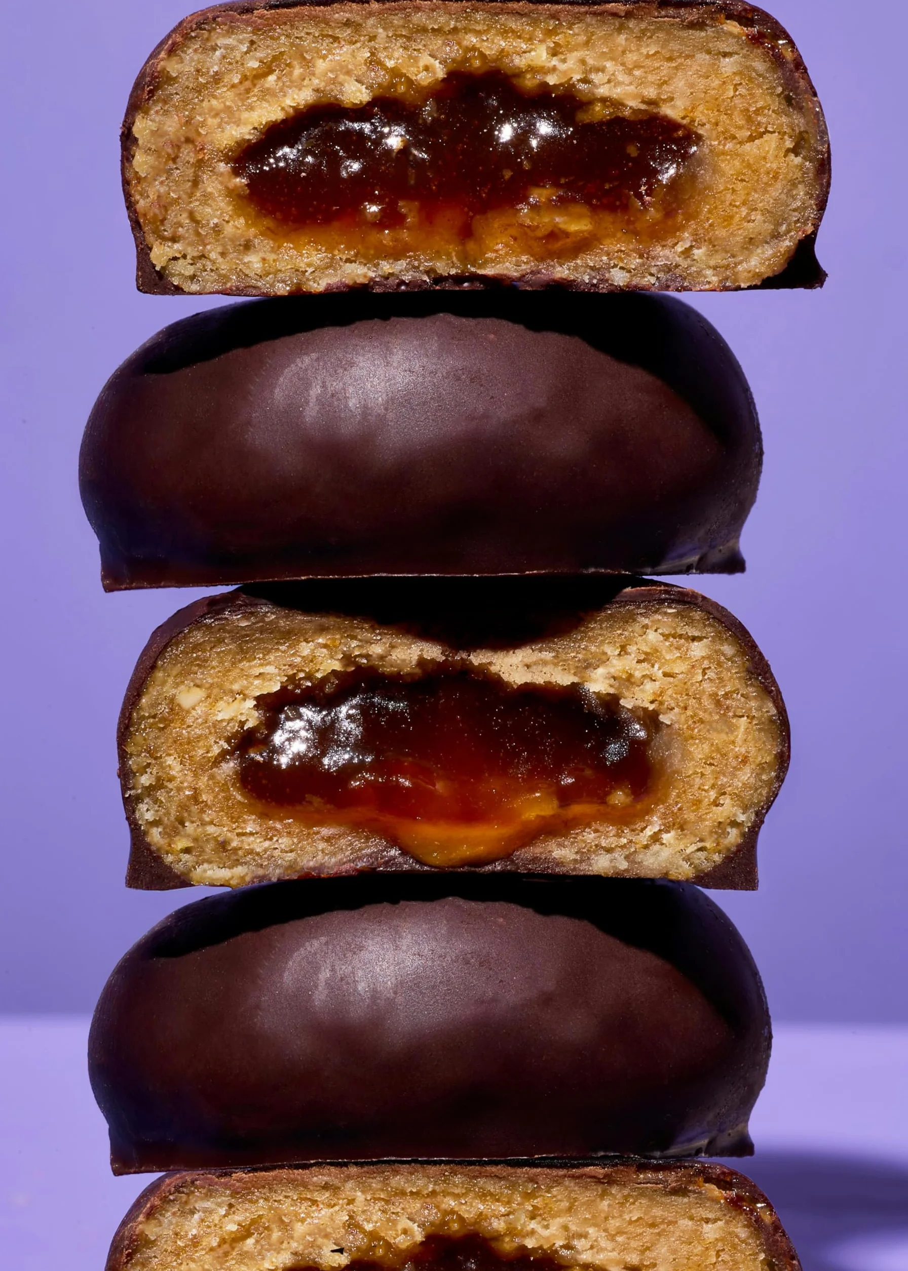 KoRo - Bouchées de chocolat noir bio à l'orange 12 x 2 x 20 g - Base d'avoine et de noix de cajou - Garniture fruitée à l'orange - Vegan