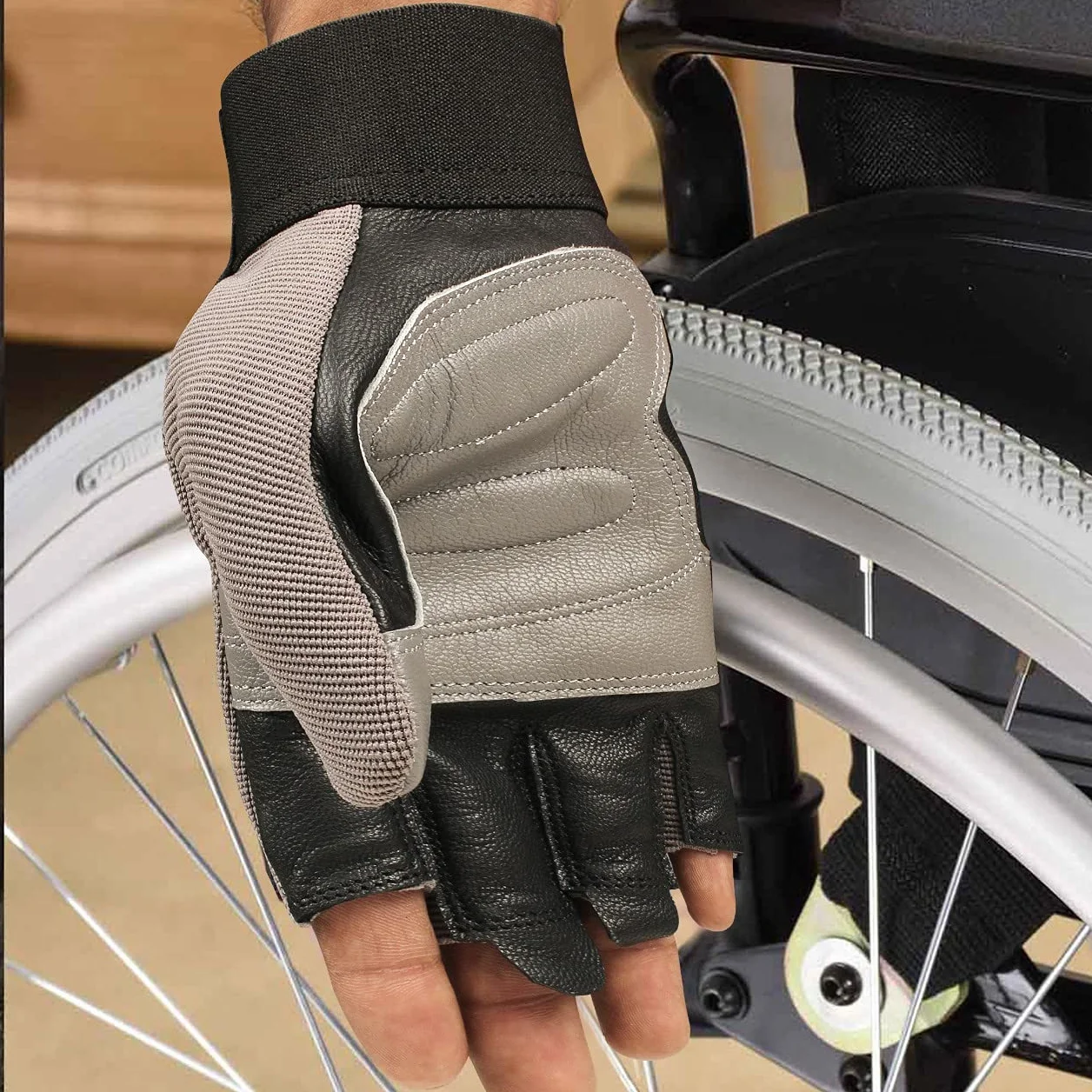 Gants de fauteuil roulant en cuir véritable paume rembourrée sans doigts antidérapants cyclisme légers M