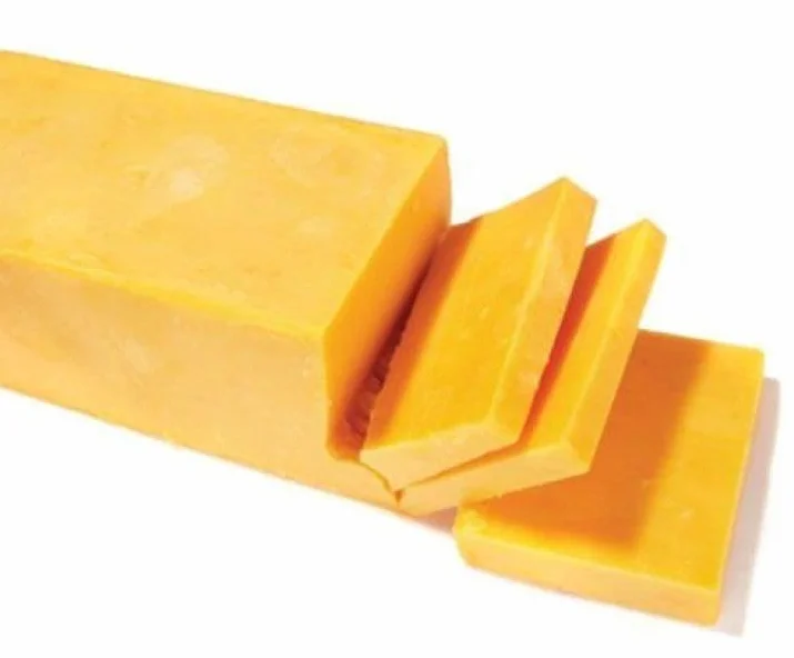 BLOC DE FROMAGE CHEDDAR D'ENVIRON 3,8 KG