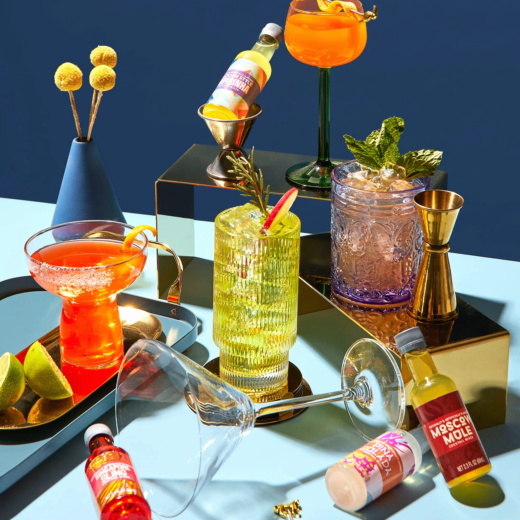 Thoughtfully Cocktails, Coffret de mixeurs à cocktails du monde entier, végétalien et végétarien, saveurs Margarita, Moscow Mule et plus encore, lot de 12 (ne contient pas d'alcool)