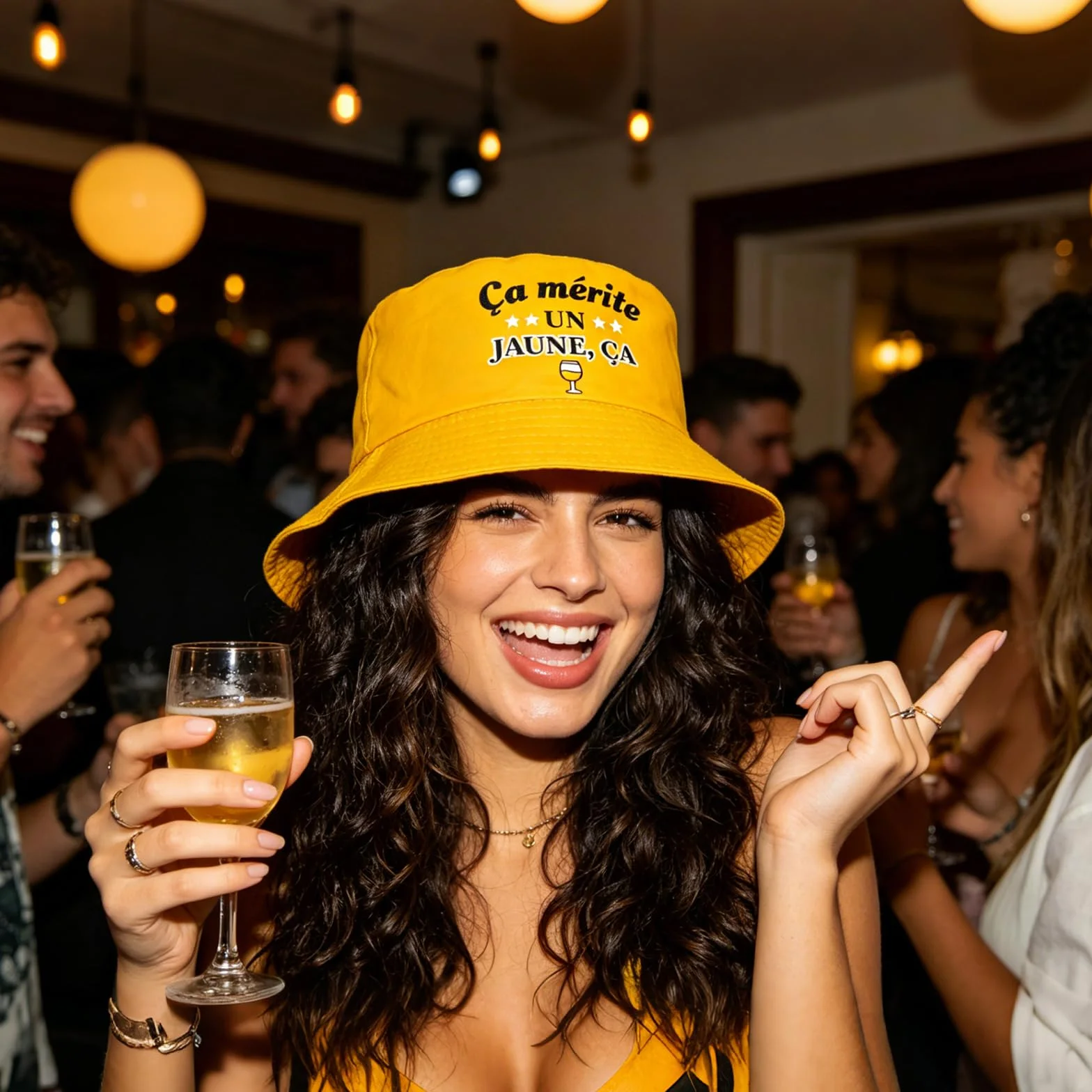 Bob Jaune et Lunettes de Soleil Jaunes Cadeau Pastis Club 2 Pièces