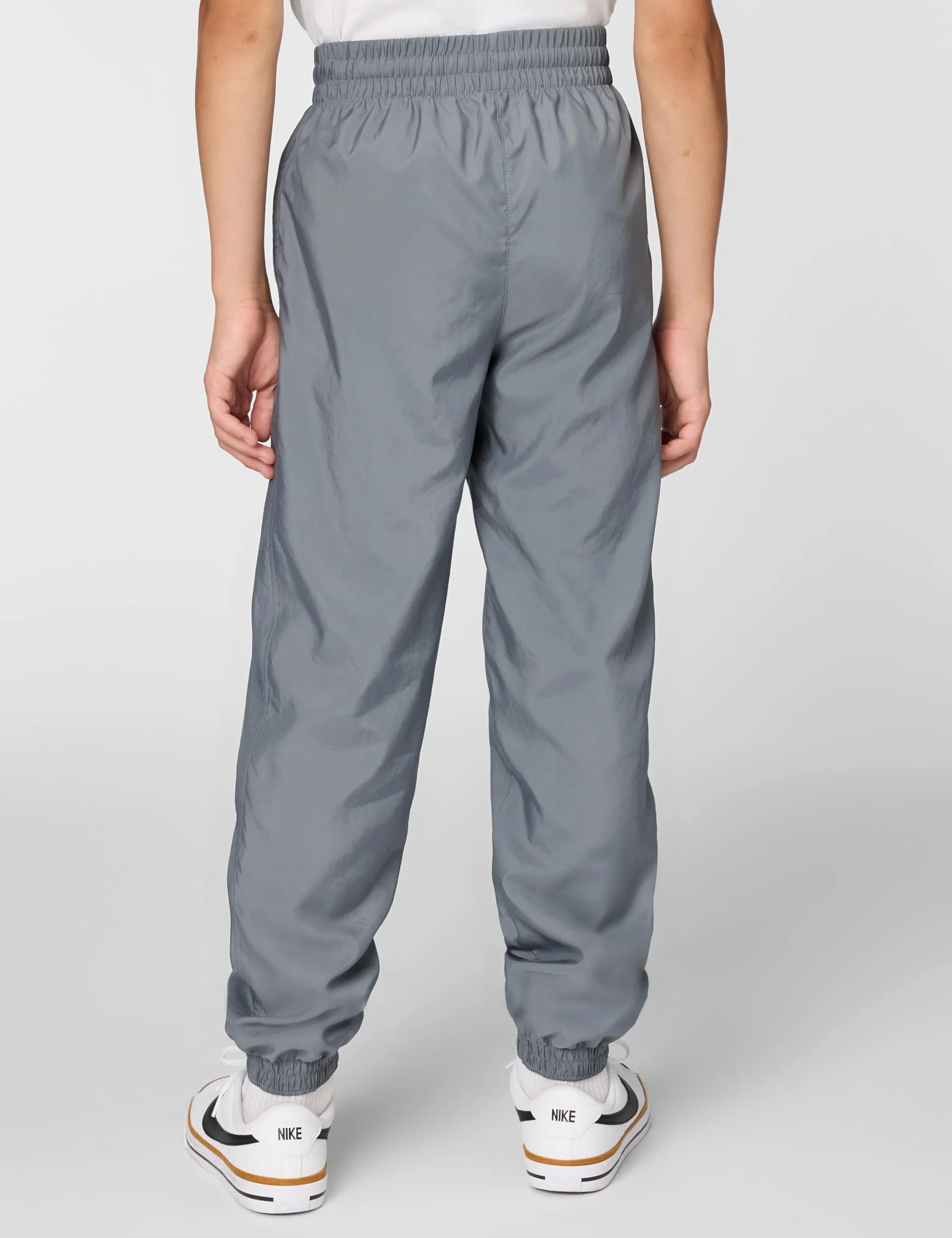 Nike Sportswear Club Web-Jogger Pantalon de Jogging tissé Jeune Athlète Enfant