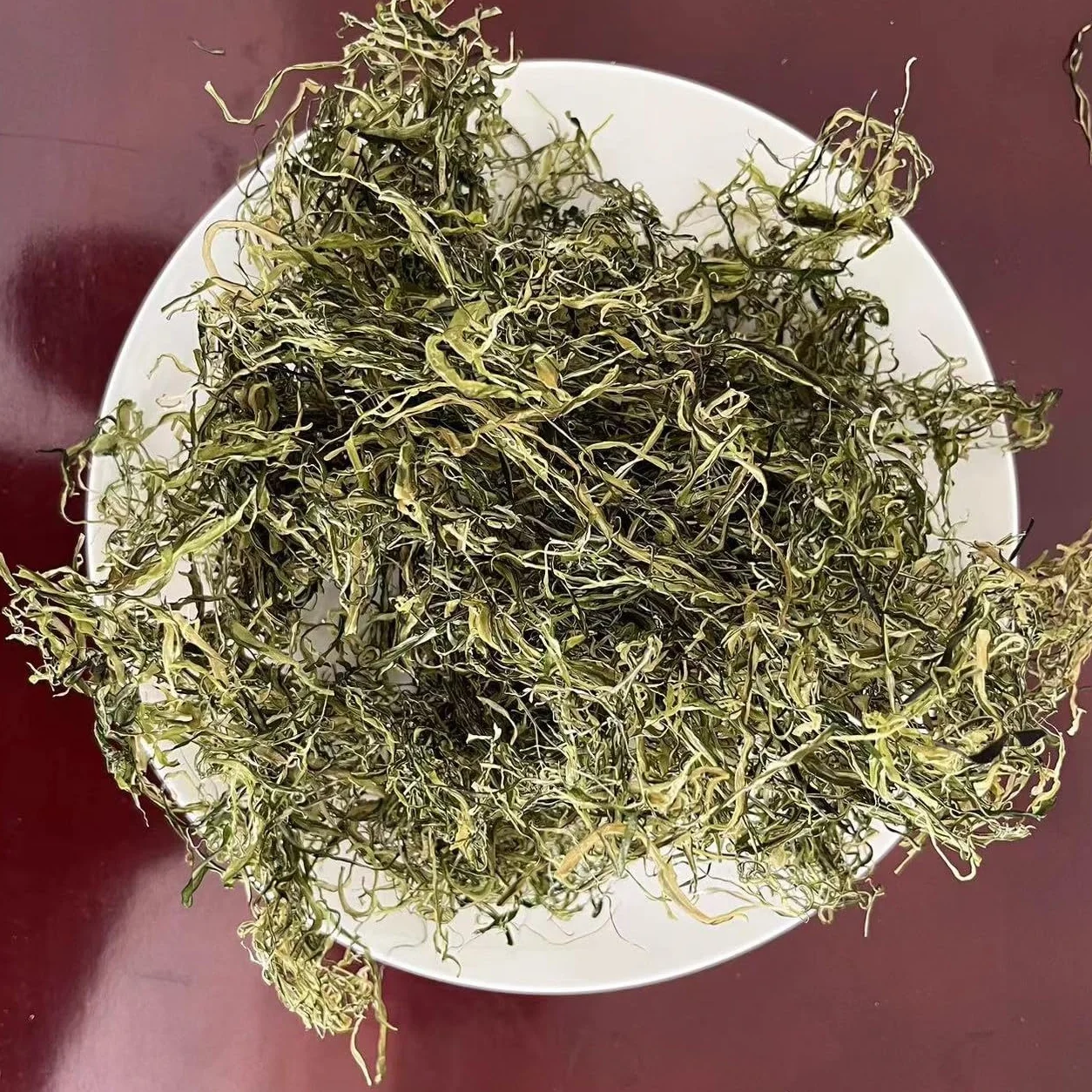 Wakame tige d'algues salade wakame bande wakame tiges de moutarde de mer coupées