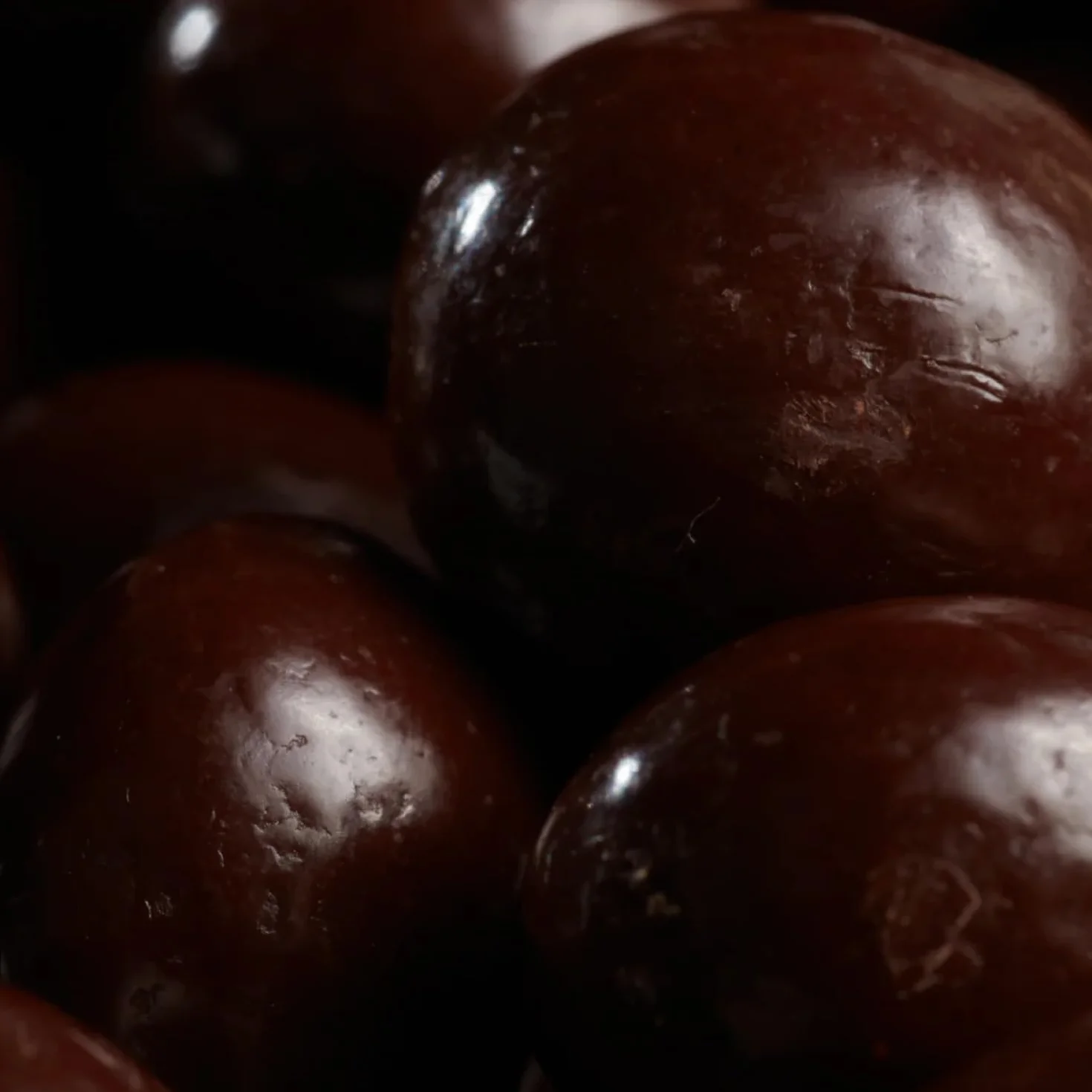 Leone depuis 1857 - Pralines Noisette Enrobée de Chocolat Noir et au Lait - Sachet de Chocolats Leone - Chocolats avec Noisette Sans Gluten - 150 gr