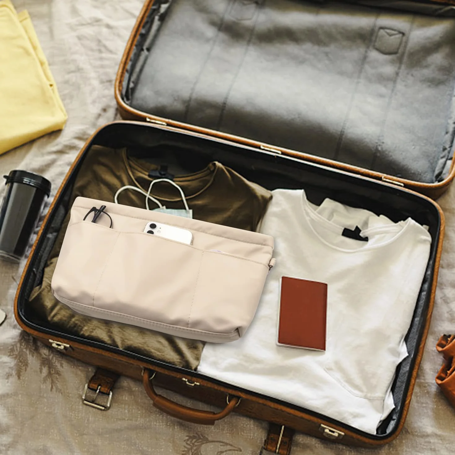 Organisateur de sac à main en nylon beige taille M avec trousseau de clés