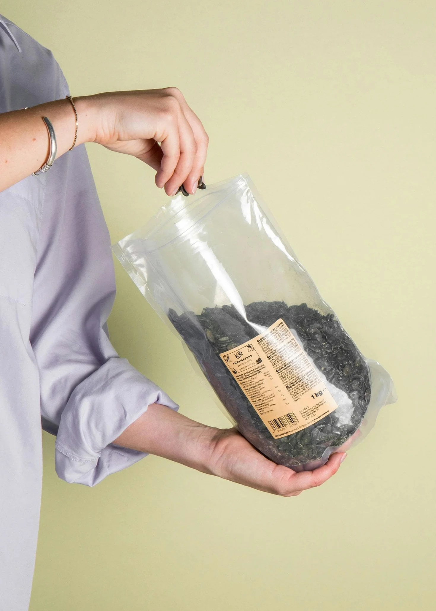 KoRo - Graines de courge de Styrie rôties et salées 1 kg - Graines de Styrie dans un paquet économique parfait comme snack ou sur la salade.