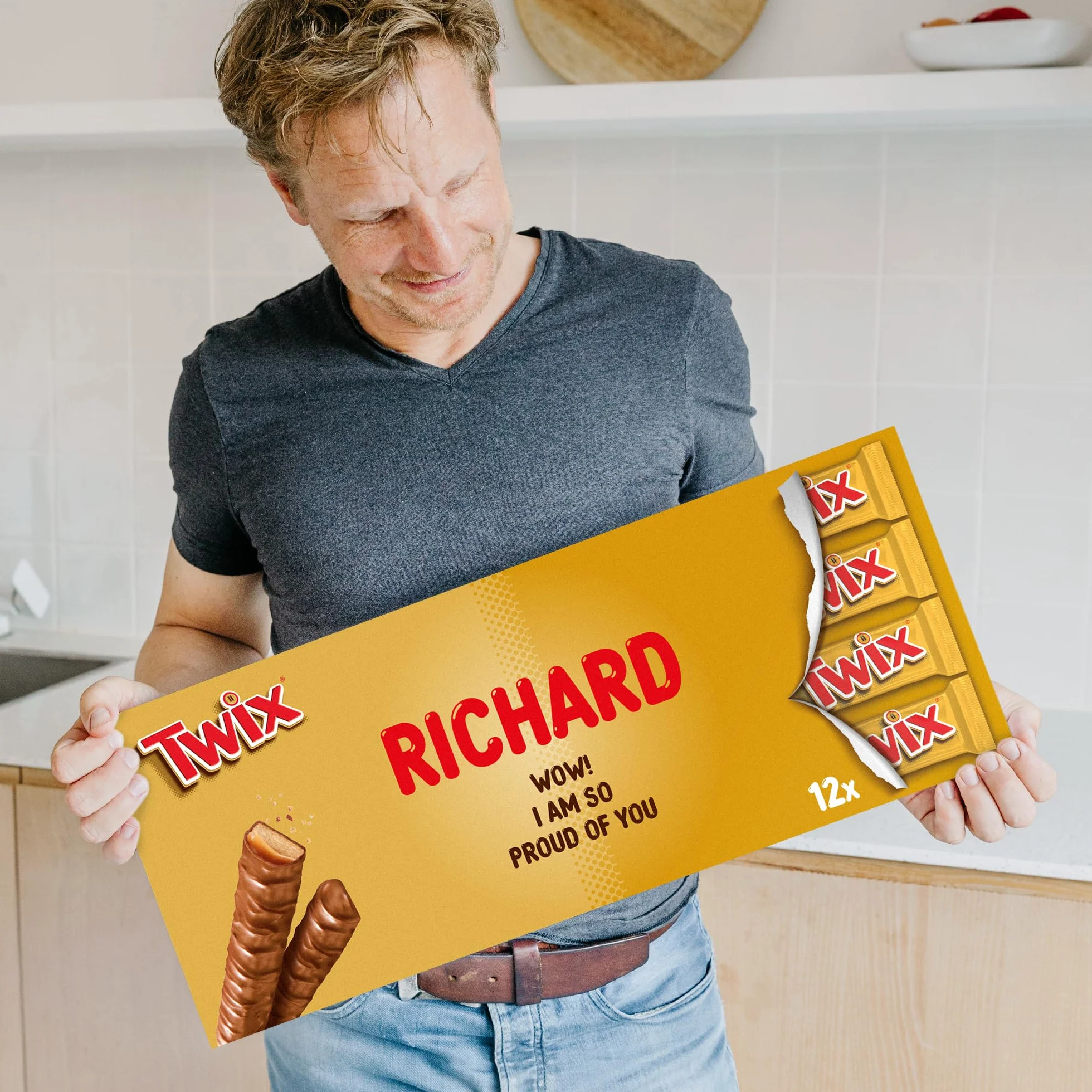 XXL Twix Barre de chocolat personnalisée - Personnalisez votre boîte cadeau géante en chocolat au lait, le cadeau pour les femmes, les hommes (16 x 50g)