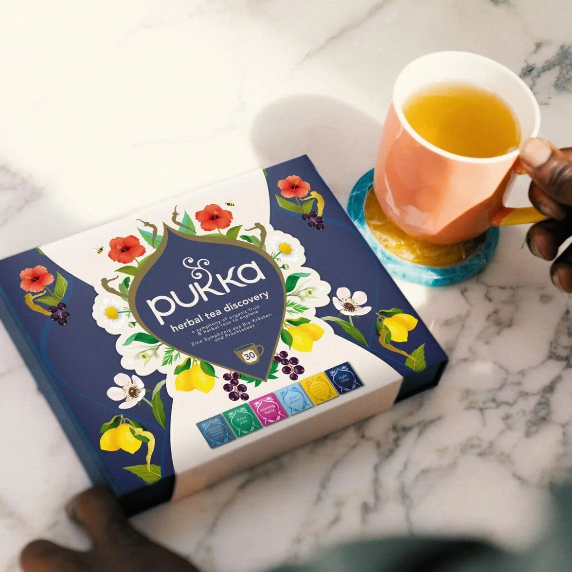 Pukka | Coffret Écrin Découverte &1 Mug |Thés & Infusions Biologiques et Ayurvédiques, Issus du Commerce Équitable 60 Sachets | 30 sachets &1 Mug Pukka