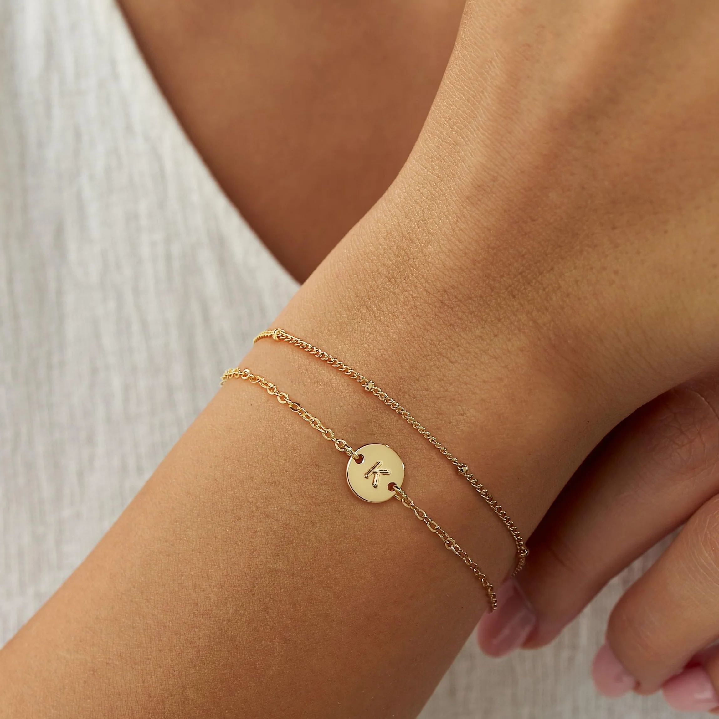 TINGN Bracelet Or pour Femme Fille – Plaqué Or 16 Carats Bracelet Initiale Disque Personnalisé