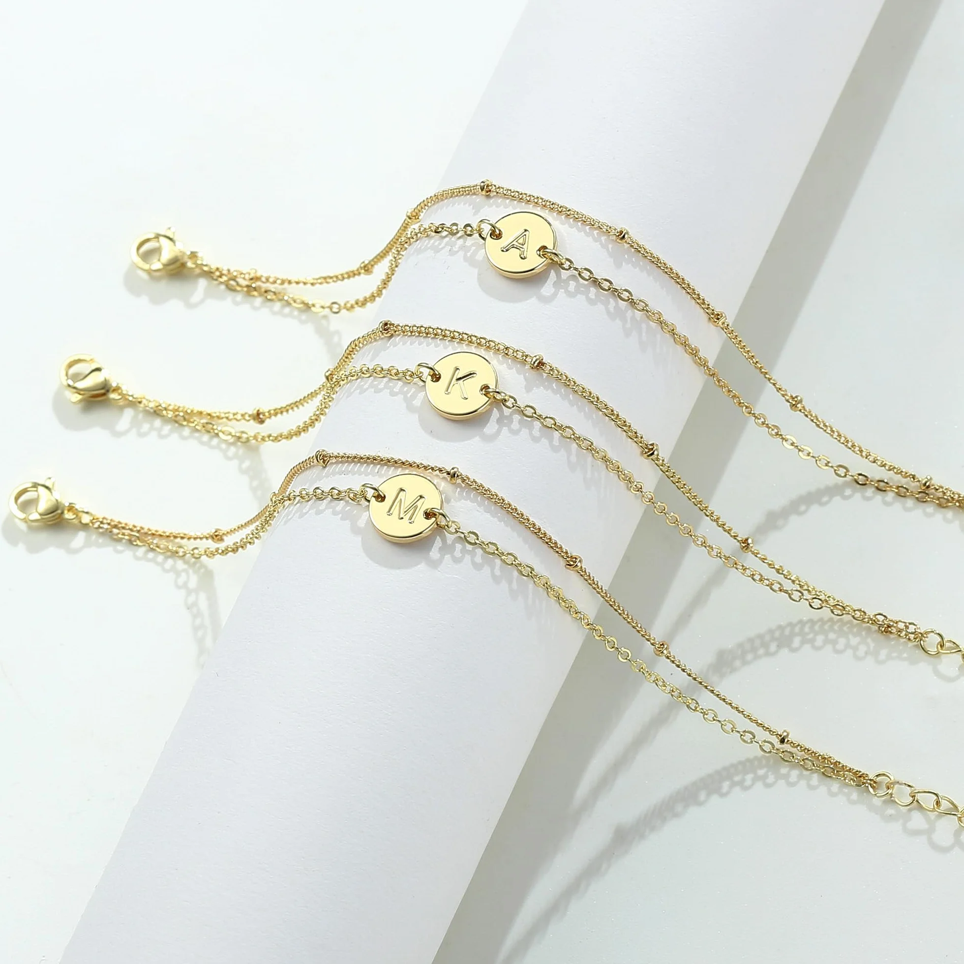 TINGN Bracelet Or pour Femme Fille – Plaqué Or 16 Carats Bracelet Initiale Disque Personnalisé