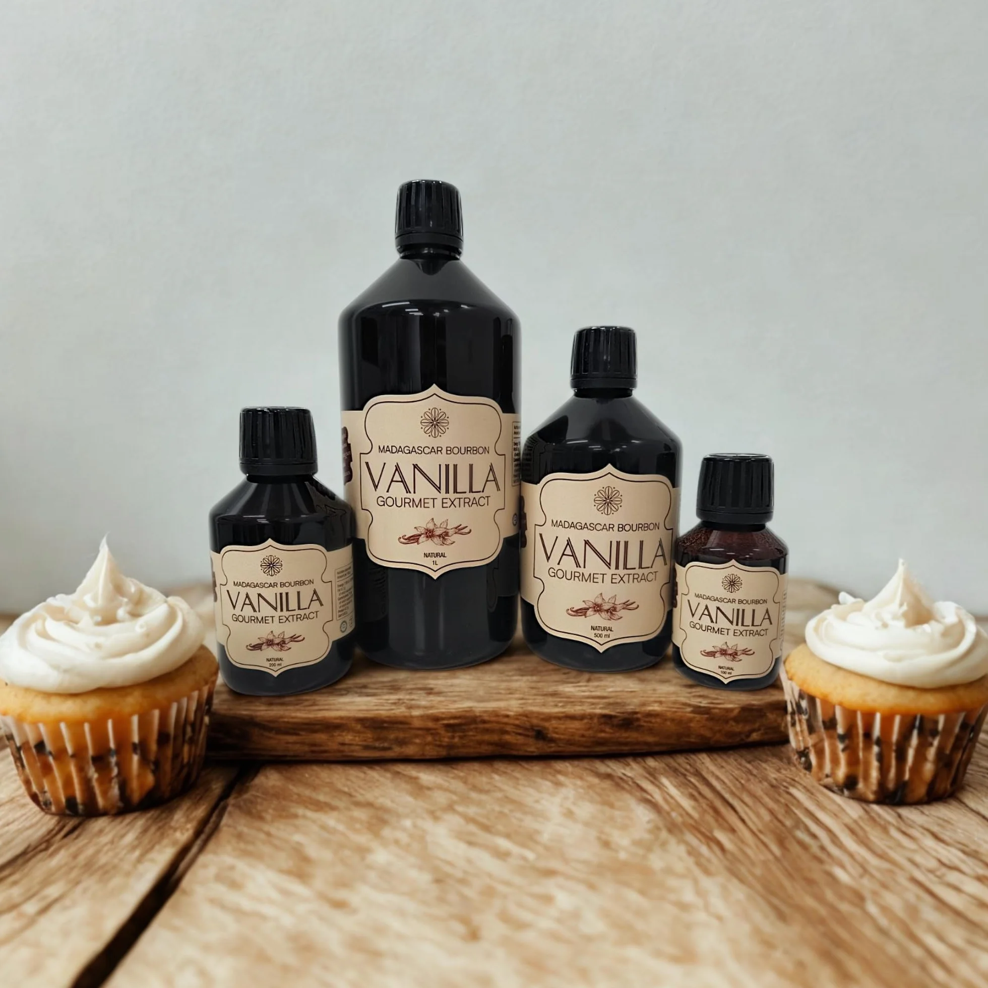 Vanilla Scientific Pure Bourbon Gourmet Vanilla Extract with Seeds - Madagascar 100% Natural Extract for Baking and Cooking - Alcohol Free, Gluten Free, Vegan, 500ml