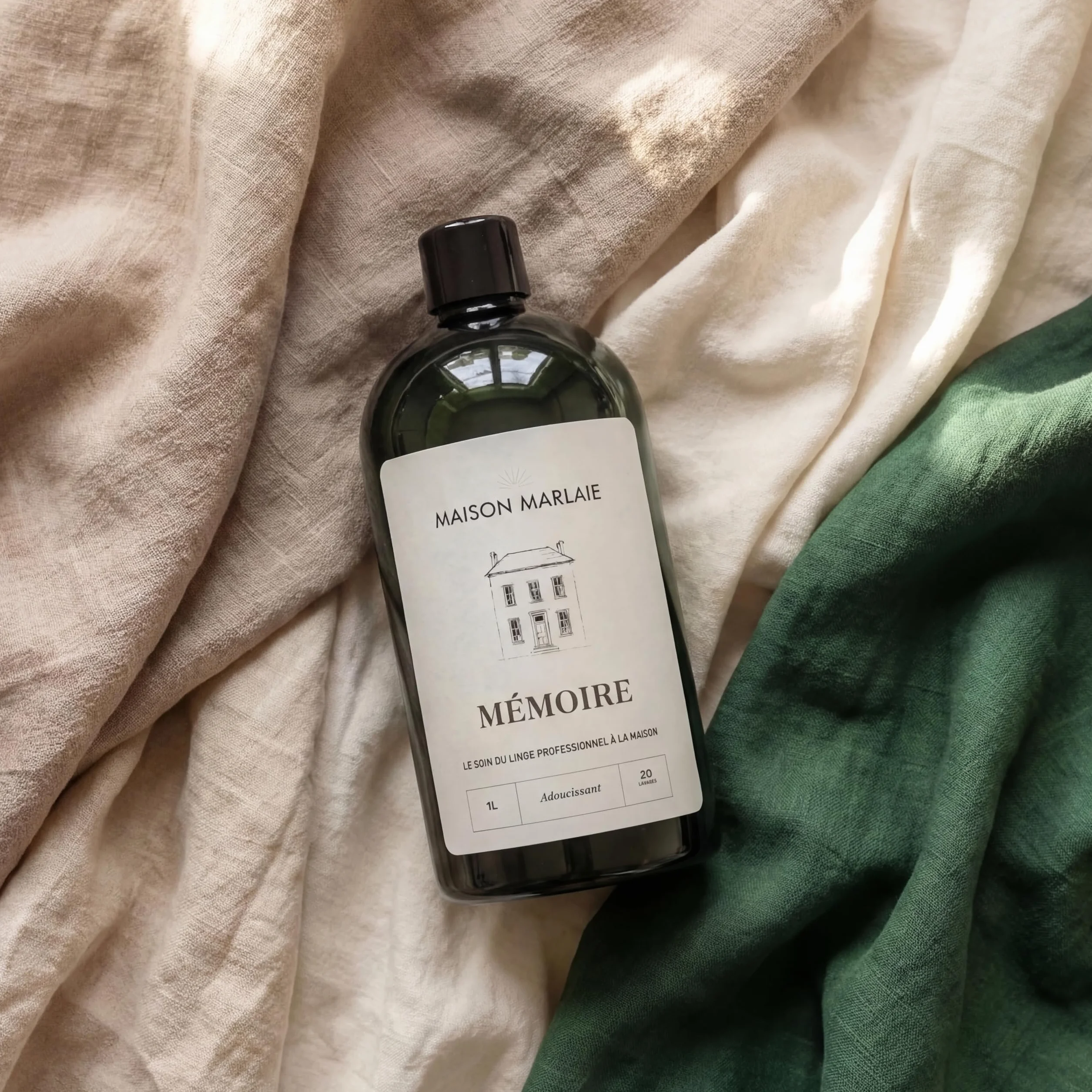 MÉMOIRE Maison Marlaie - Adoucissant Linge Concentré 1L | Assouplissant Linge Parfumé | Parfum de Linge Longue Tenue | Hypoallergénique | Fabriqué en Italie | Parfum Linge | Linge Délicat | 1L
