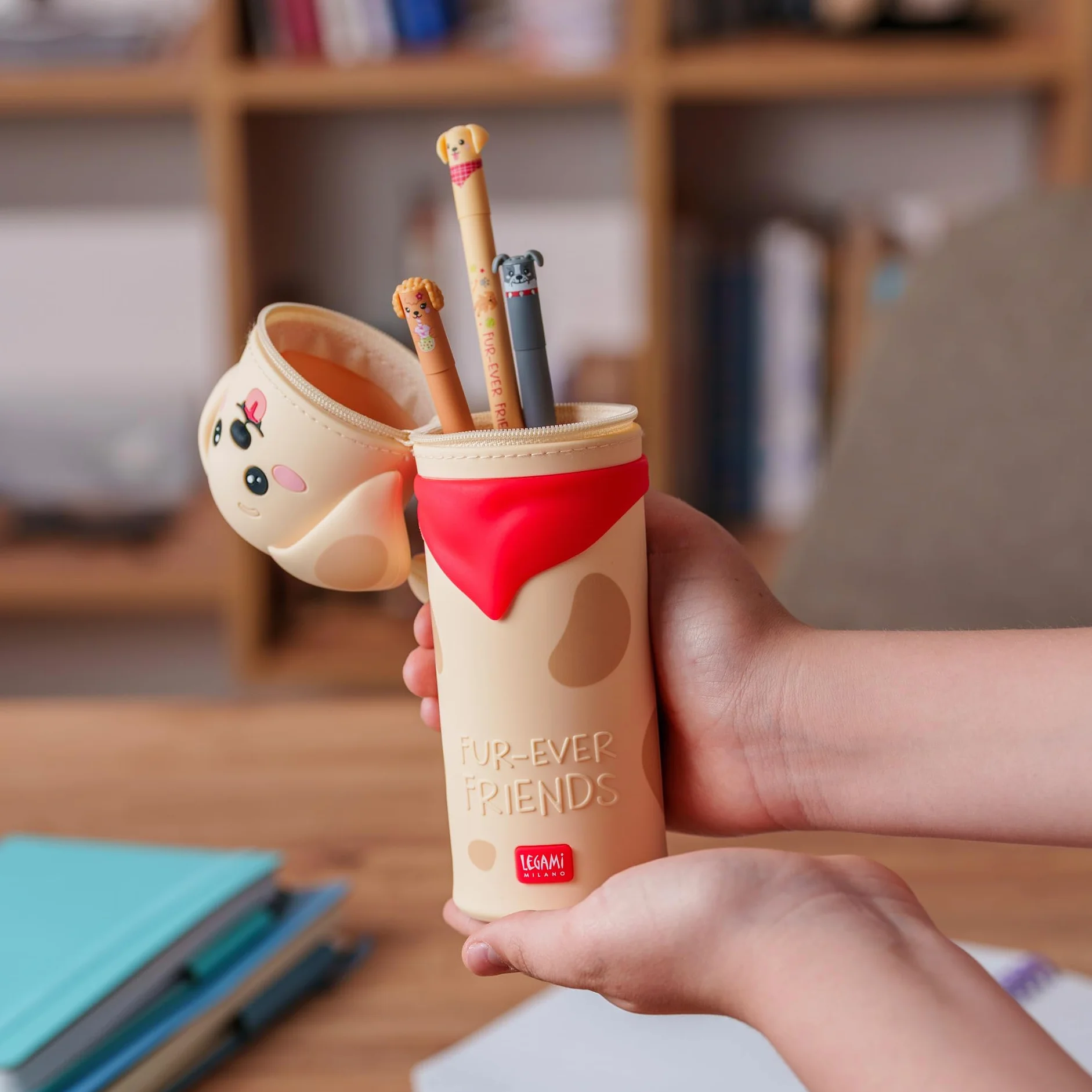 LEGAMI Kawaii Étui École 2 en 1 Silicone Souple Golden Porte-stylos Table Fermeture à Glissière