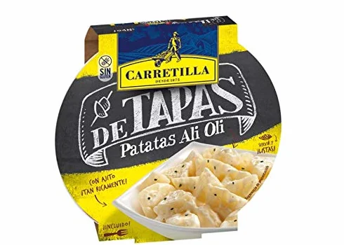 Ration de pommes de terre cuites avec sauce ali oli (ail et huile).
