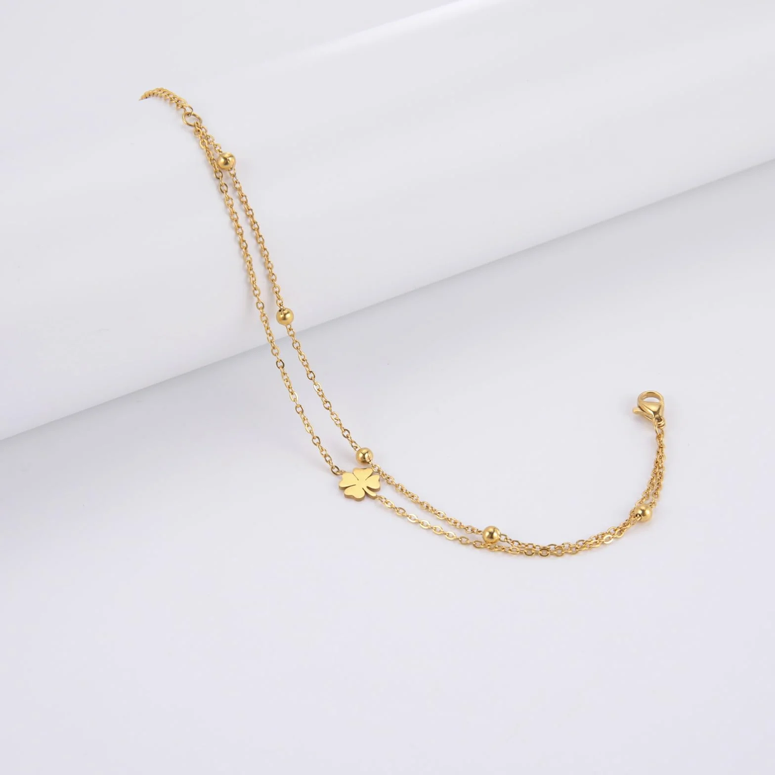 Bracelet trèfle à quatre feuilles en acier inoxydable VASSAGO pour femme