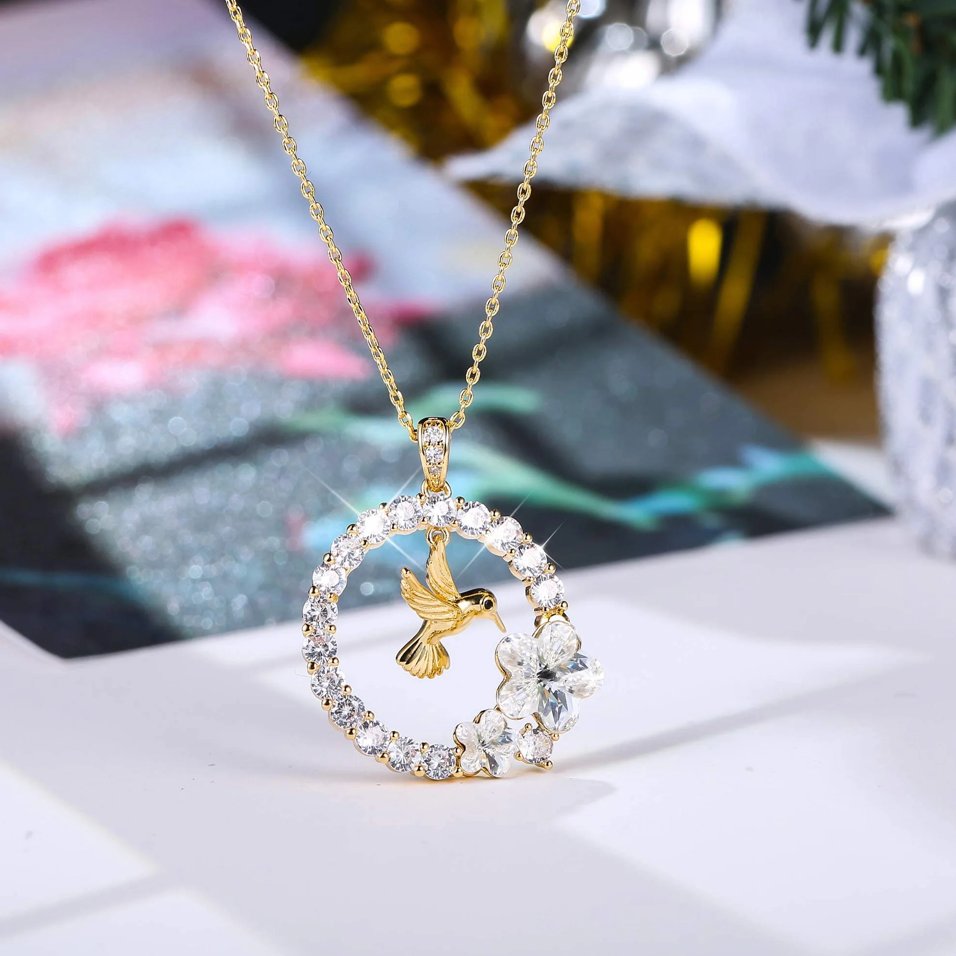 Collier Pendentif Colibri Plaqué Or 18 Carats pour Femmes Argent Cristal Bijoux