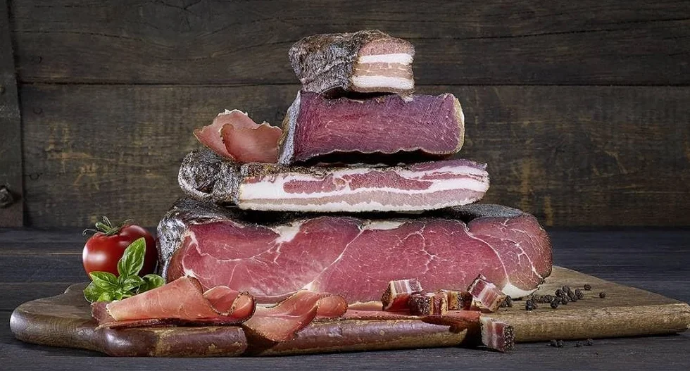 Almgourmet - Bacon de planche à poivre – 2 pièces de 200 g chacune – bacon grandi et poivré – sans barre cartilagineuse
