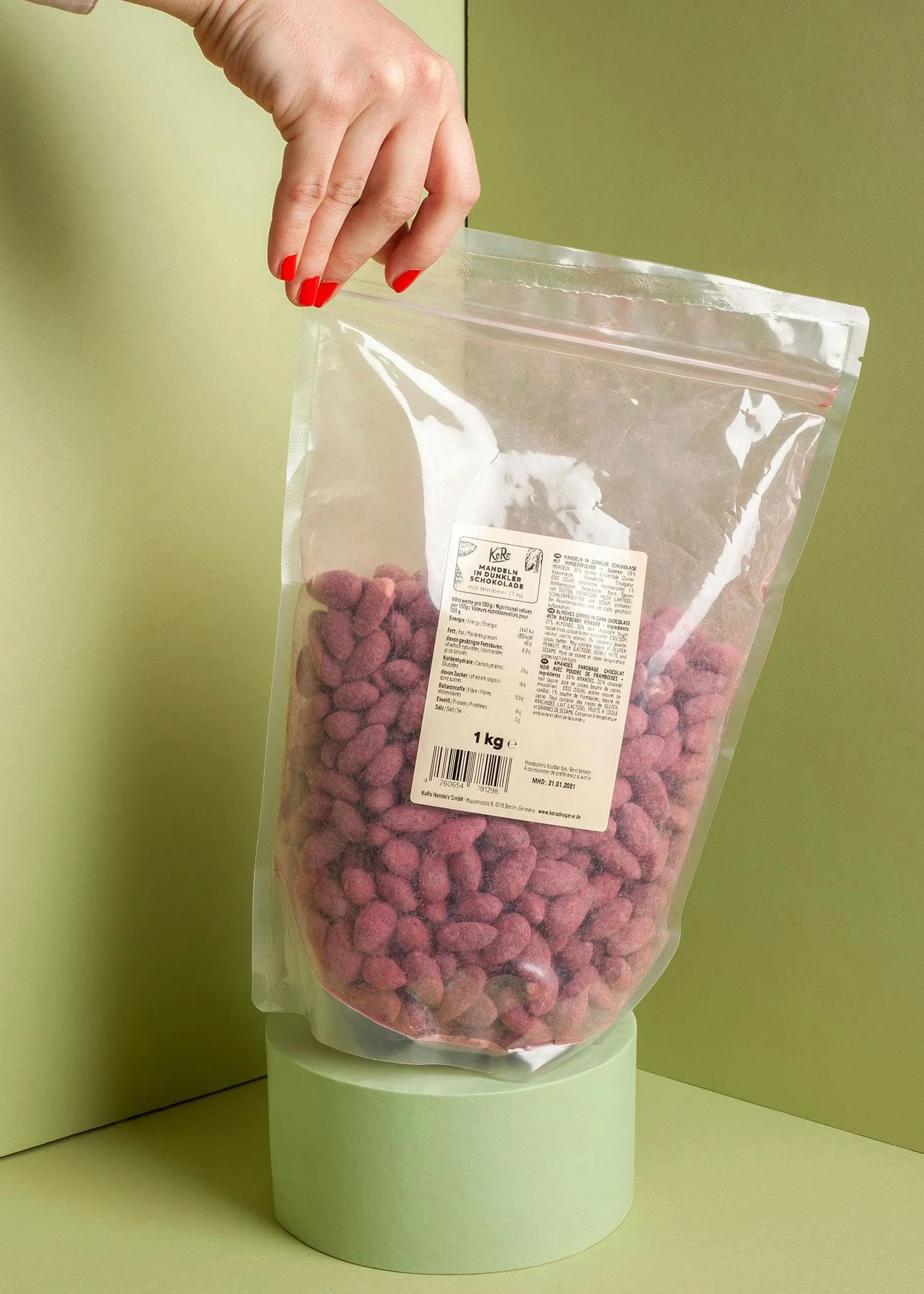 KoRo - Amandes au chocolat poudre de framboises lyophilisées 1 kg - Une tentation chocolatée