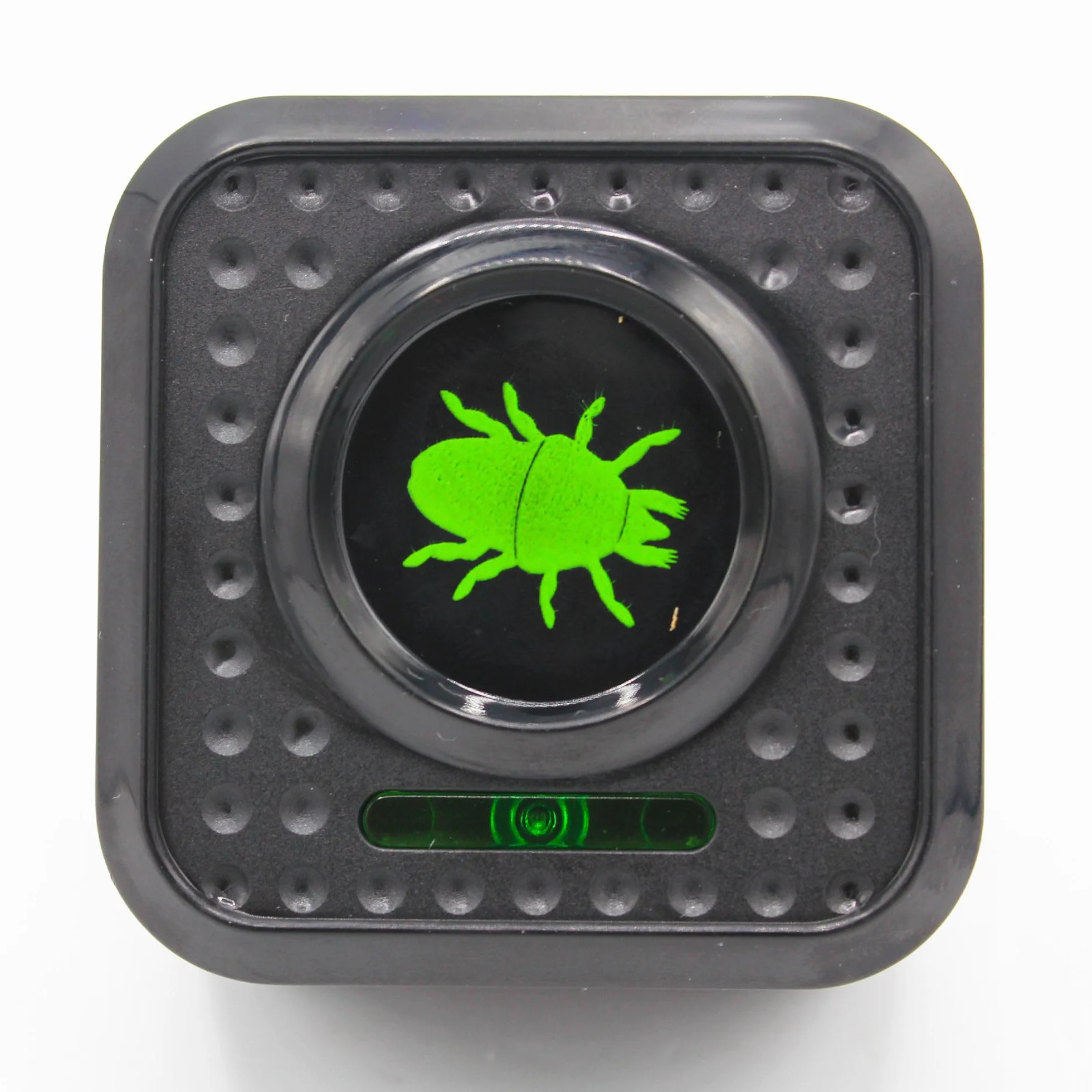 FISHTEC - Prise Anti-acariens ultrasons - Protège nuisibles jusqu'à 30 m² - Branchez 230V - Discret, Silencieux et écologique - sans Produits Chimiques - Usage sûr Enfants, Animaux
