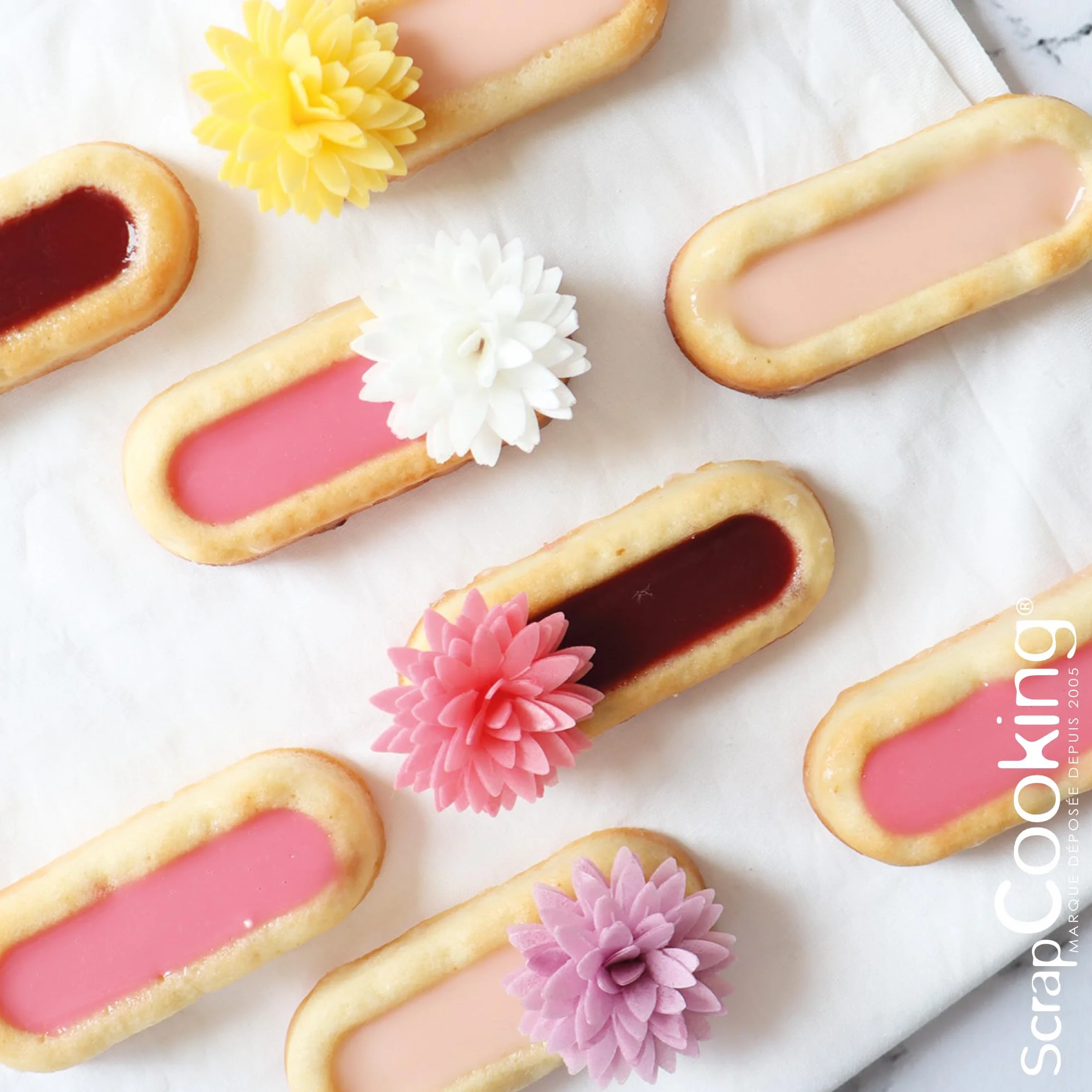 ScrapCooking - 5 Dahlias Assortis en Azyme - Fleurs Comestibles Décoration Gâteau - Déco Alimentaire Pièce-Montée, Cupcakes, Pâtisseries, Anniversaire - Blanc, Jaune, Orange, Rose, Mauve - 2298